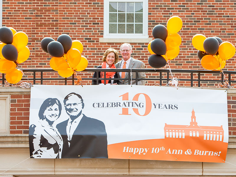 burns and ann hargis celebrate their tenth anniversary